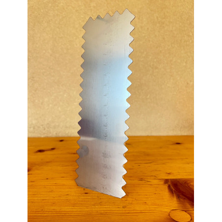 Lisseuse japonaise inox crantée 14 mm - 240 mm